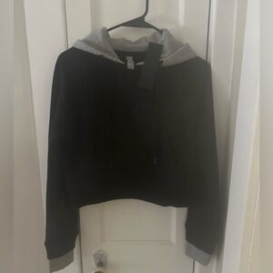 Mono B Cropped Sweater Small New